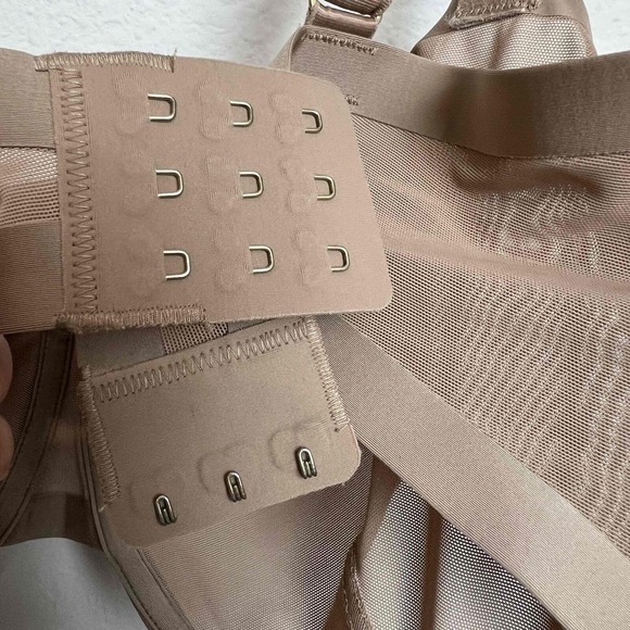 CUUP Size 38F Balconette Taupe Ultra-Thin Memory Foam Cups No-Slip - Picture 9 of 9